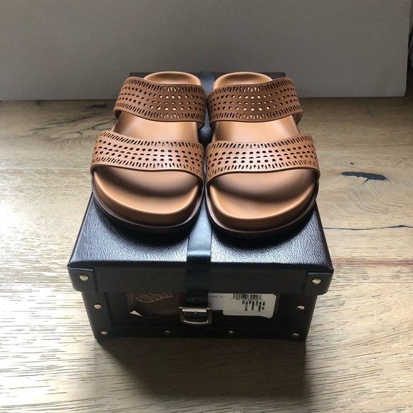 Alaia perforated leather slides size 38.5 New with box - Picture 2 of 10